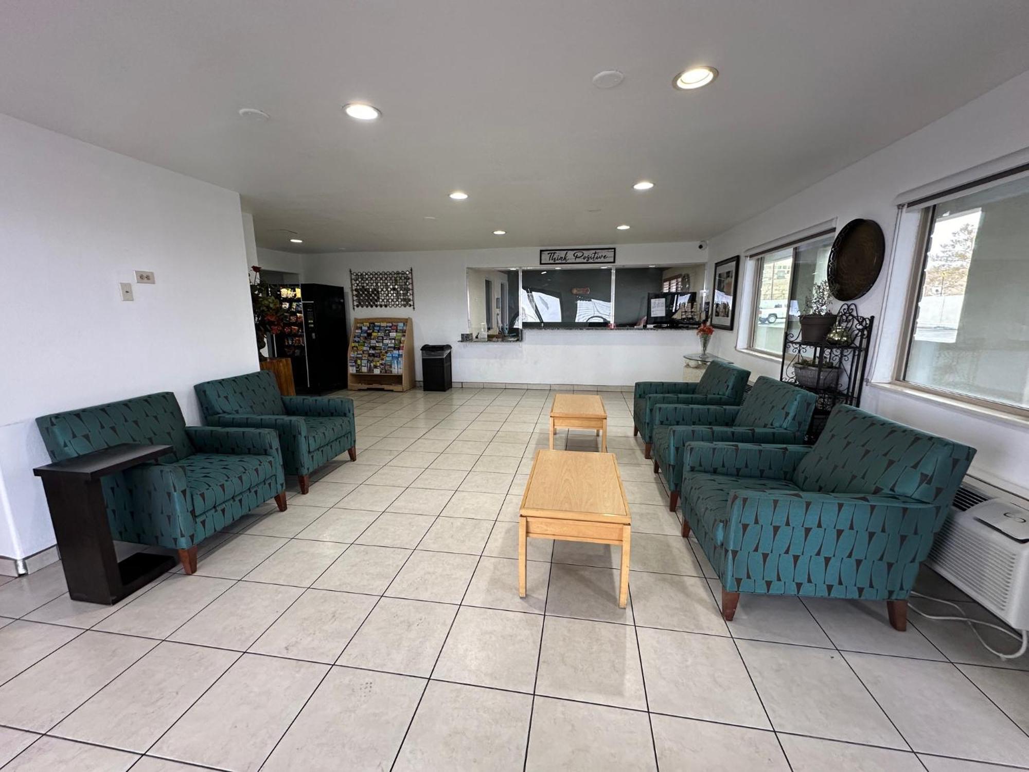 Desert Sands Inn & Suites 阿尔伯克基 外观 照片